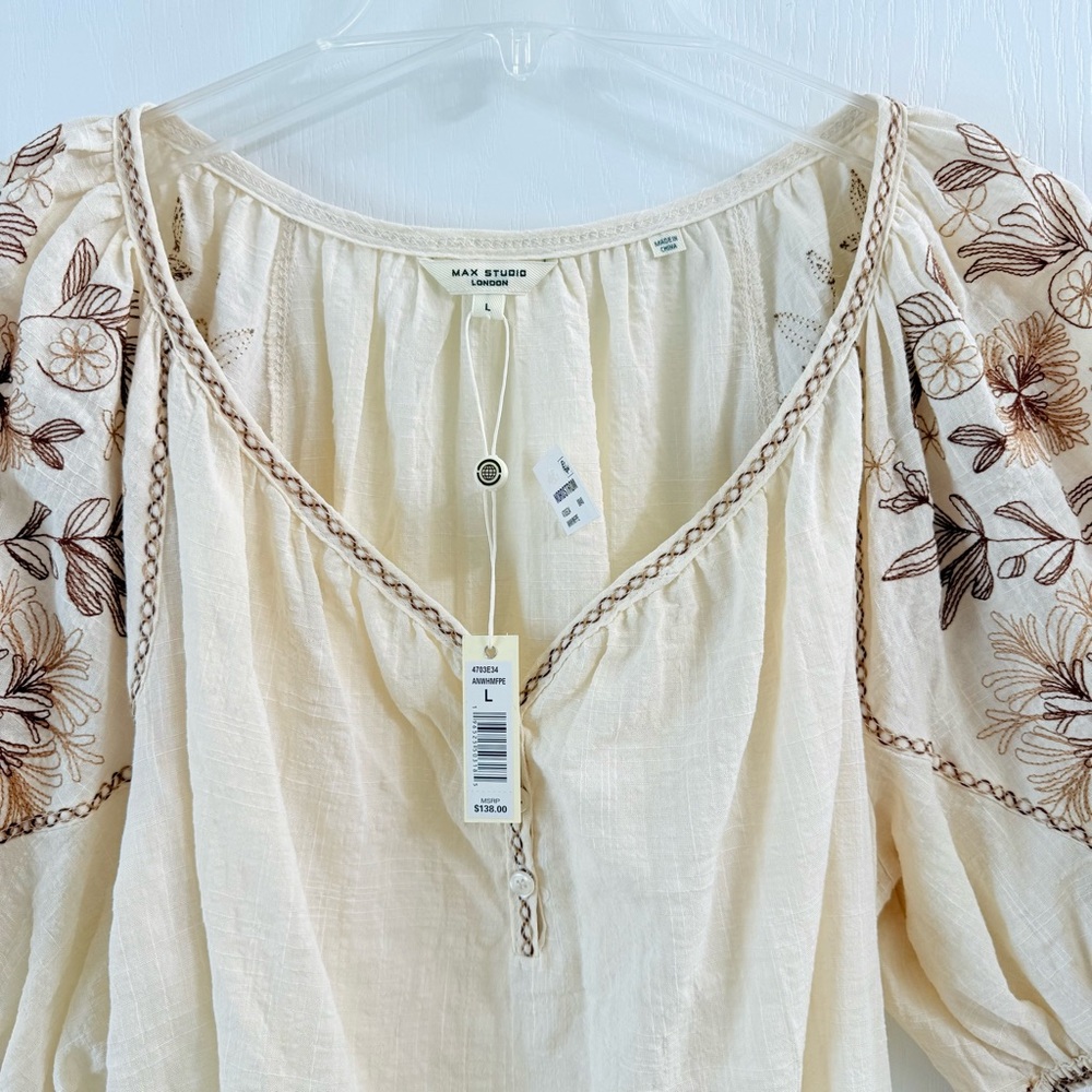 Max Studio Floral Embroidered Blouse - Picture 2 of 6